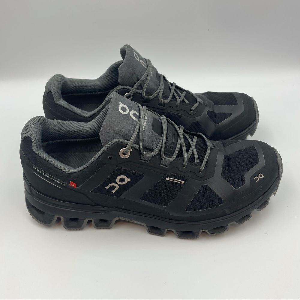 On Running Black Trail Sneakers